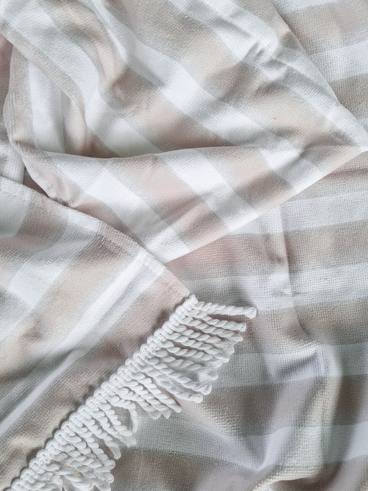 Hooded towel - stripes in neutral