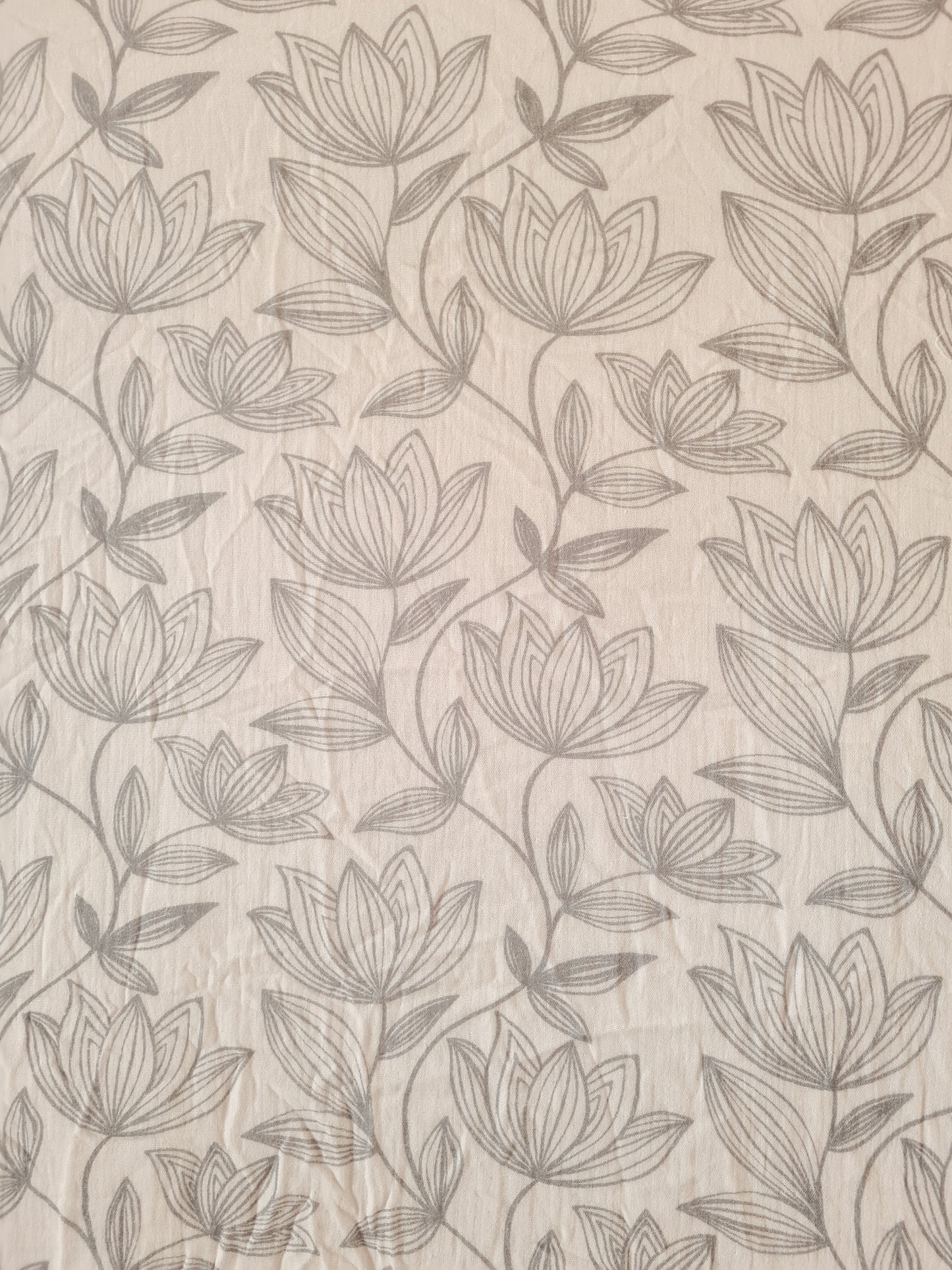 Cot sheet - soft flowers